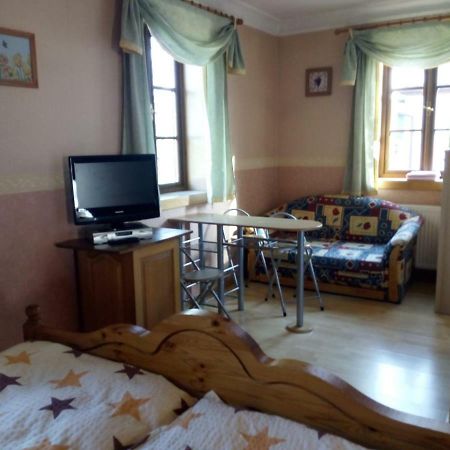 Restaurant A Pension Sorrento Hotel Novy Bor Ngoại thất bức ảnh